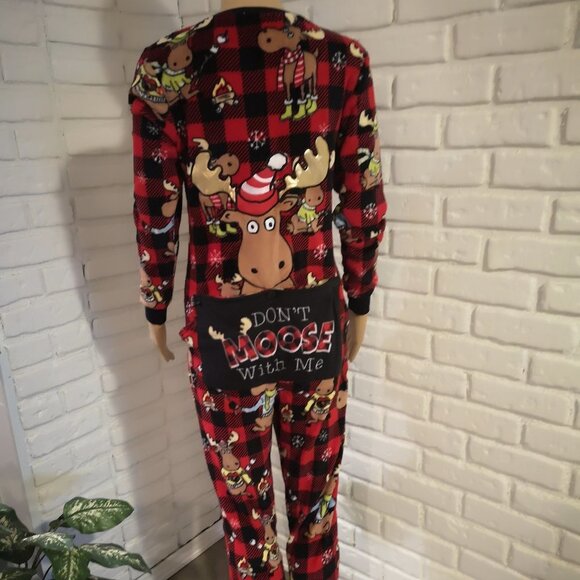 Secret Treasures Sleepwear Ladies Size XS Red & Black Moose Print Fleece Onesie - Picture 4 of 10